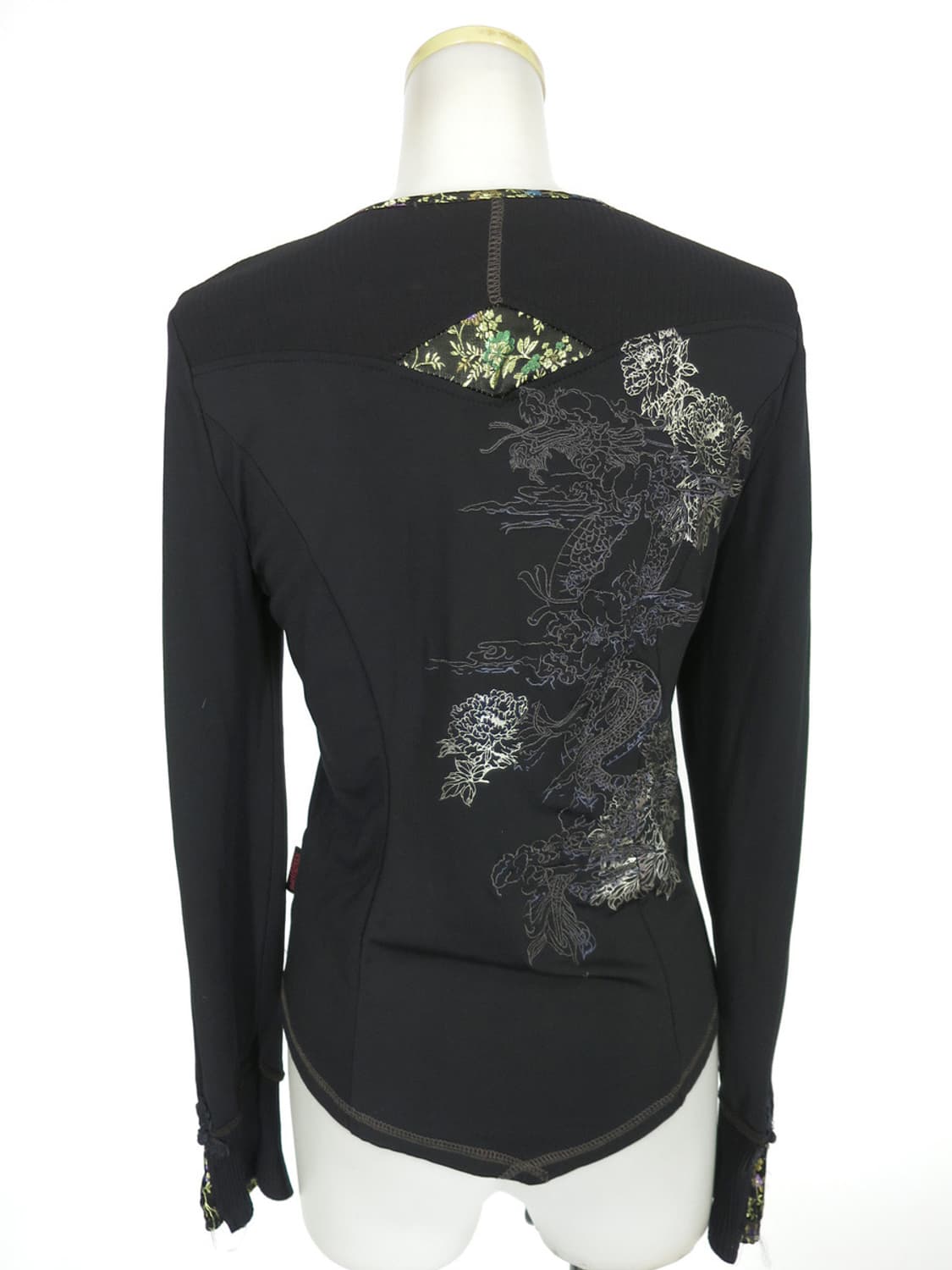 ozz on ONESTE 오즈온 용 자수가 들어간 차이나 긴소매 상품이미지2