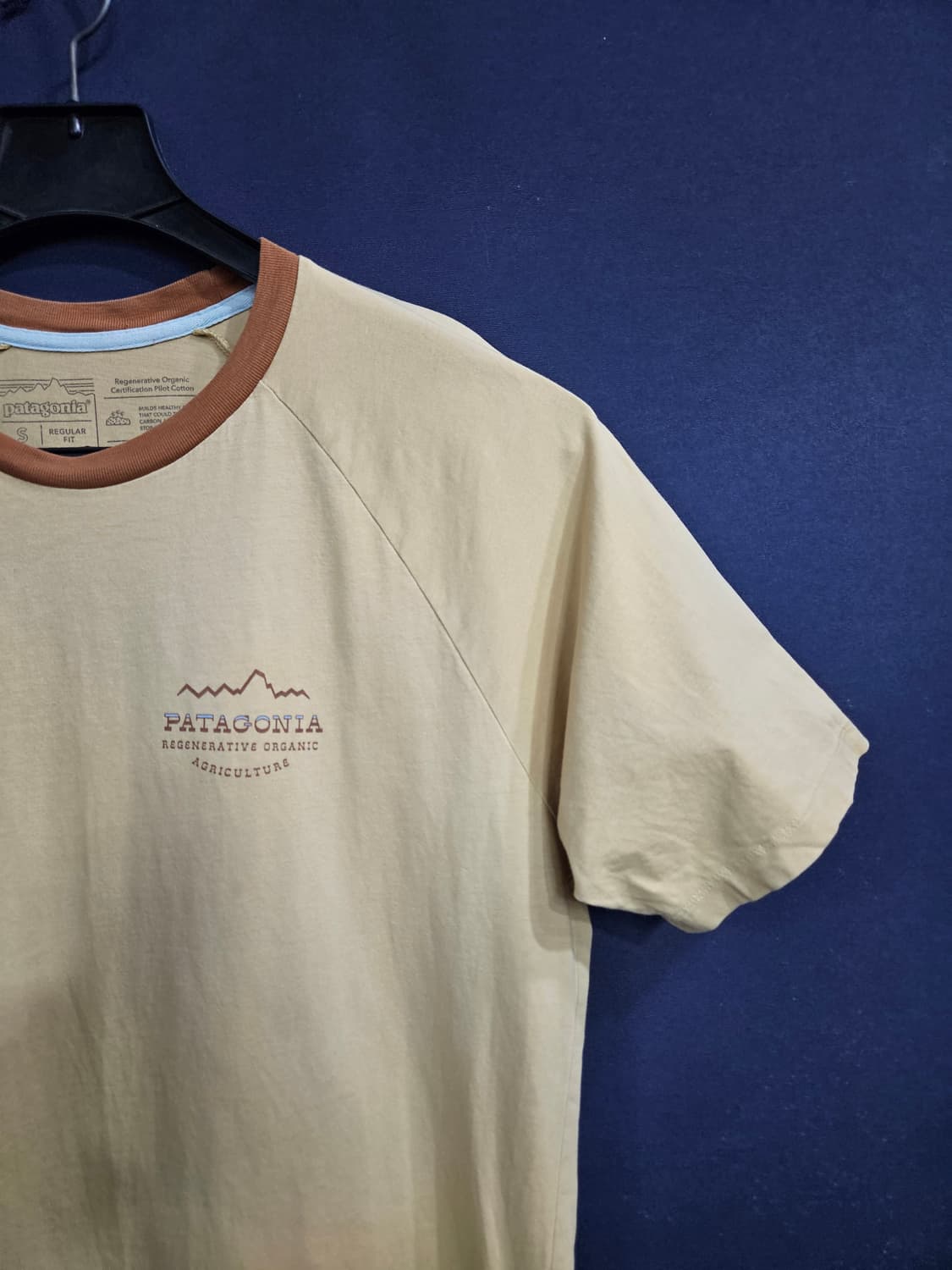 파타고니아 프린팅 베이지 남성 90~95 반팔티 상품이미지4
