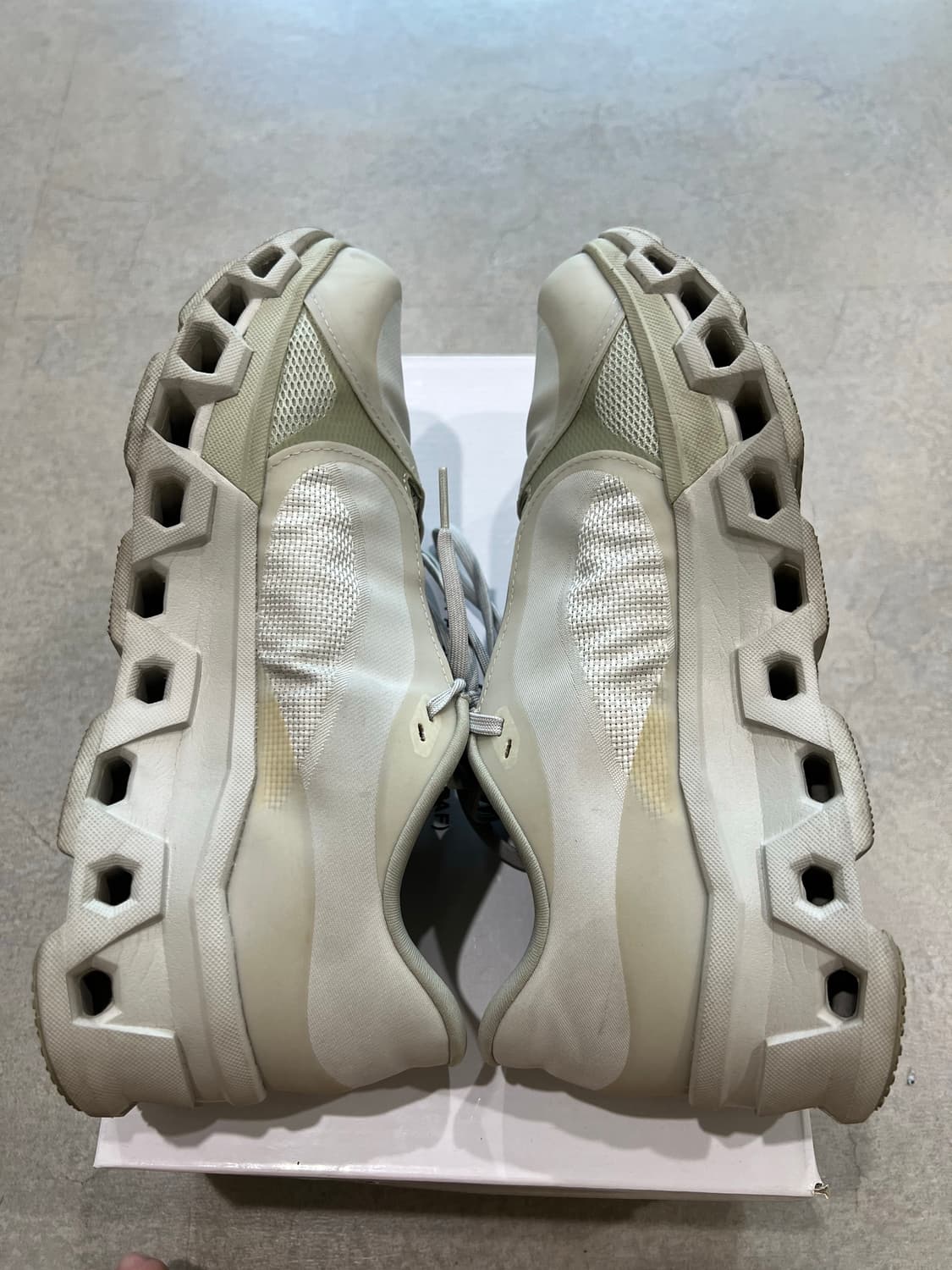 파프 온러닝 클라우드몬스터2 문더스트 260판매 상품이미지3