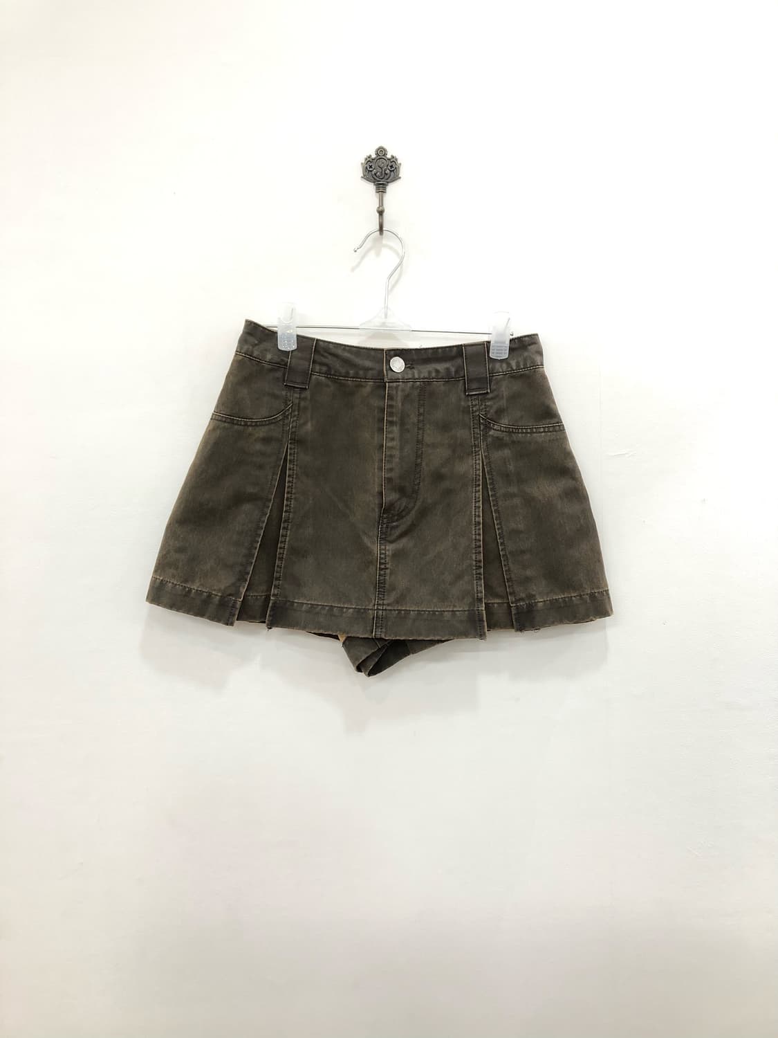 brown triple pleat skort 상품이미지2