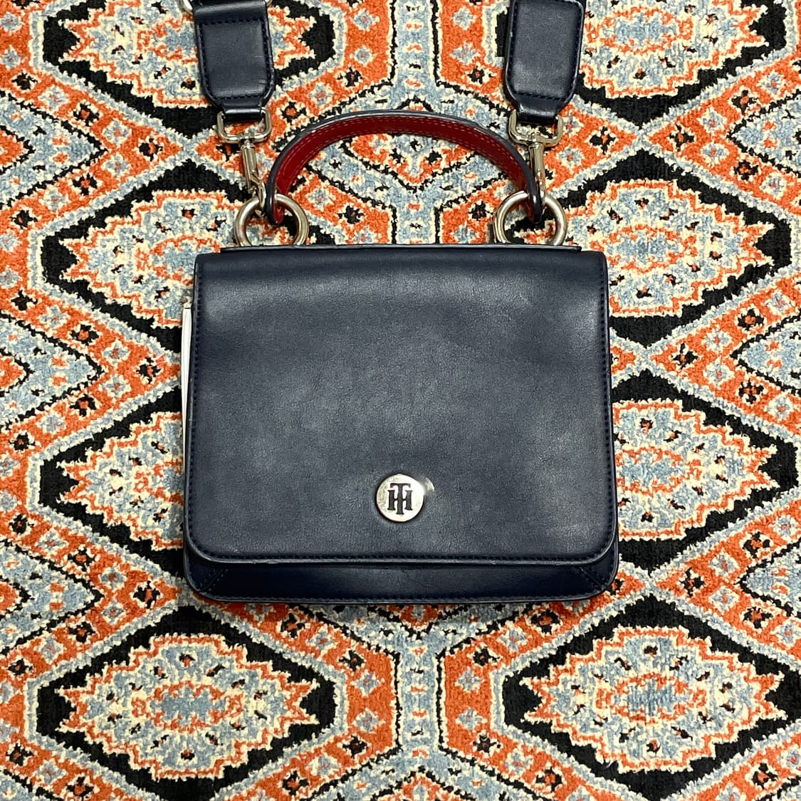 타미힐피거 네이비 미니 크로스백  상품이미지2