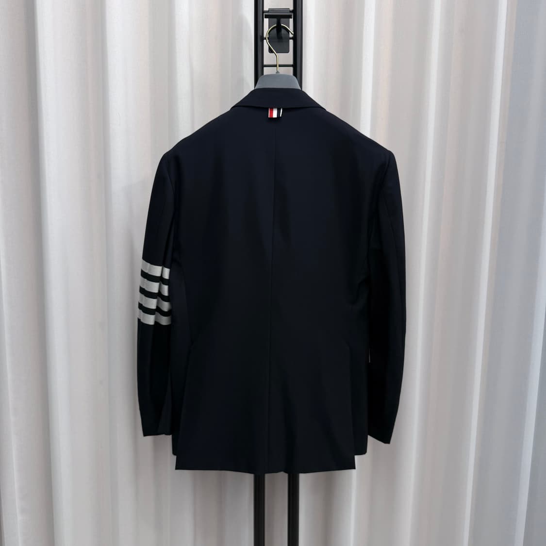 [상의 2, 하의 1] 톰브라운 사선완장 수트 셋업 + 넥타이 상품이미지4