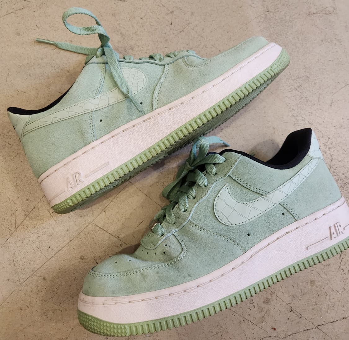 나이키 에어포스1 에나멜그린 상품이미지1