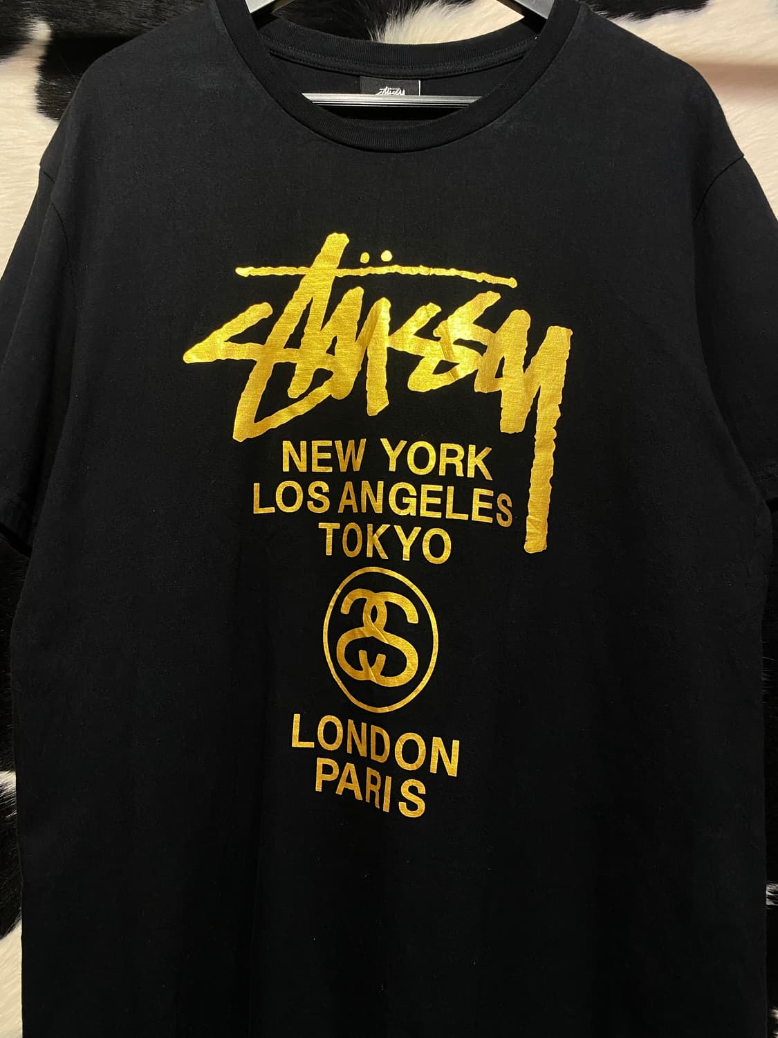 Stussy 골드 레터링 반팔 티셔츠 상품이미지4