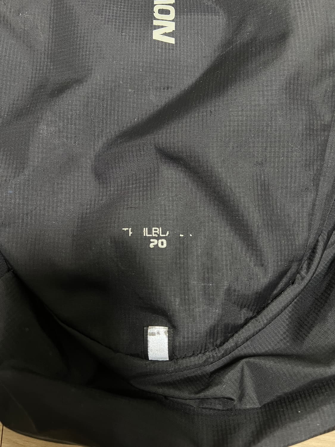 살로몬 백팩 20L 상품이미지4