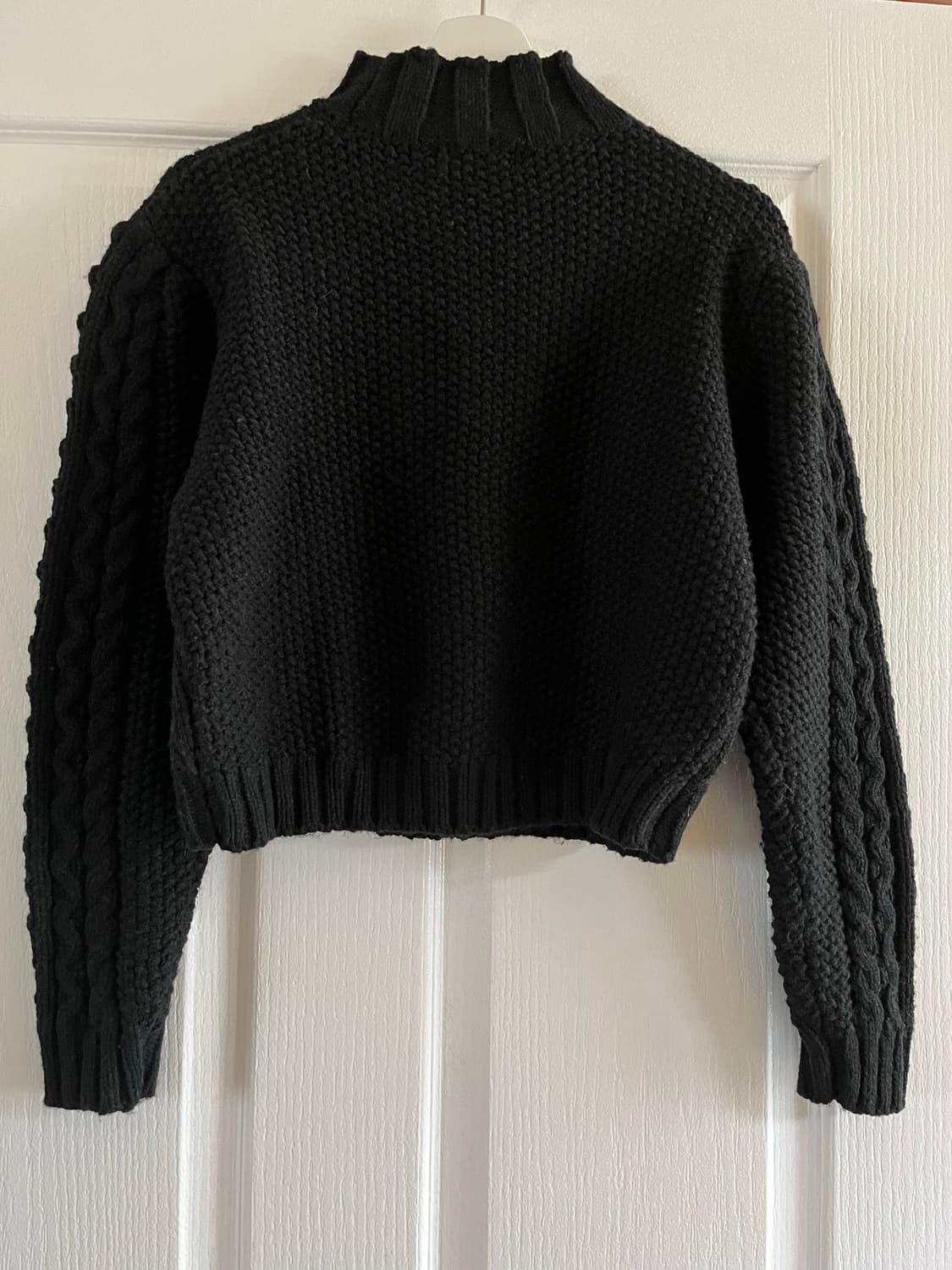 폼폼 꽈배기 니트 상품이미지3