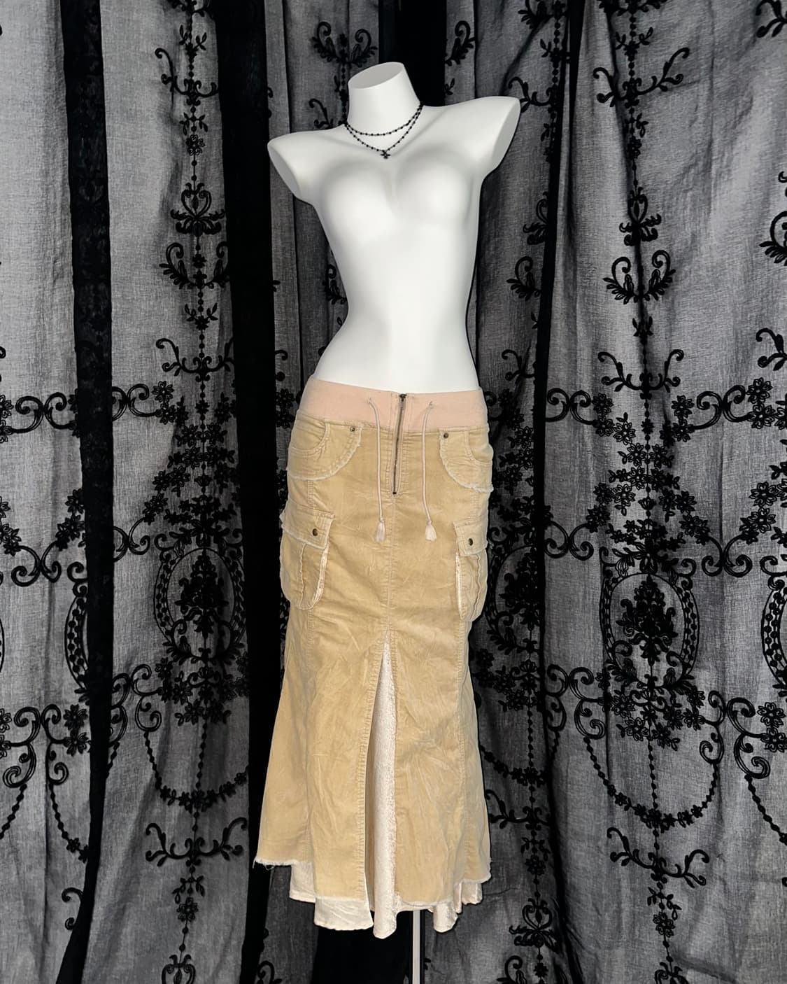 Beige Velvet Mermaid Skirt 상품이미지1
