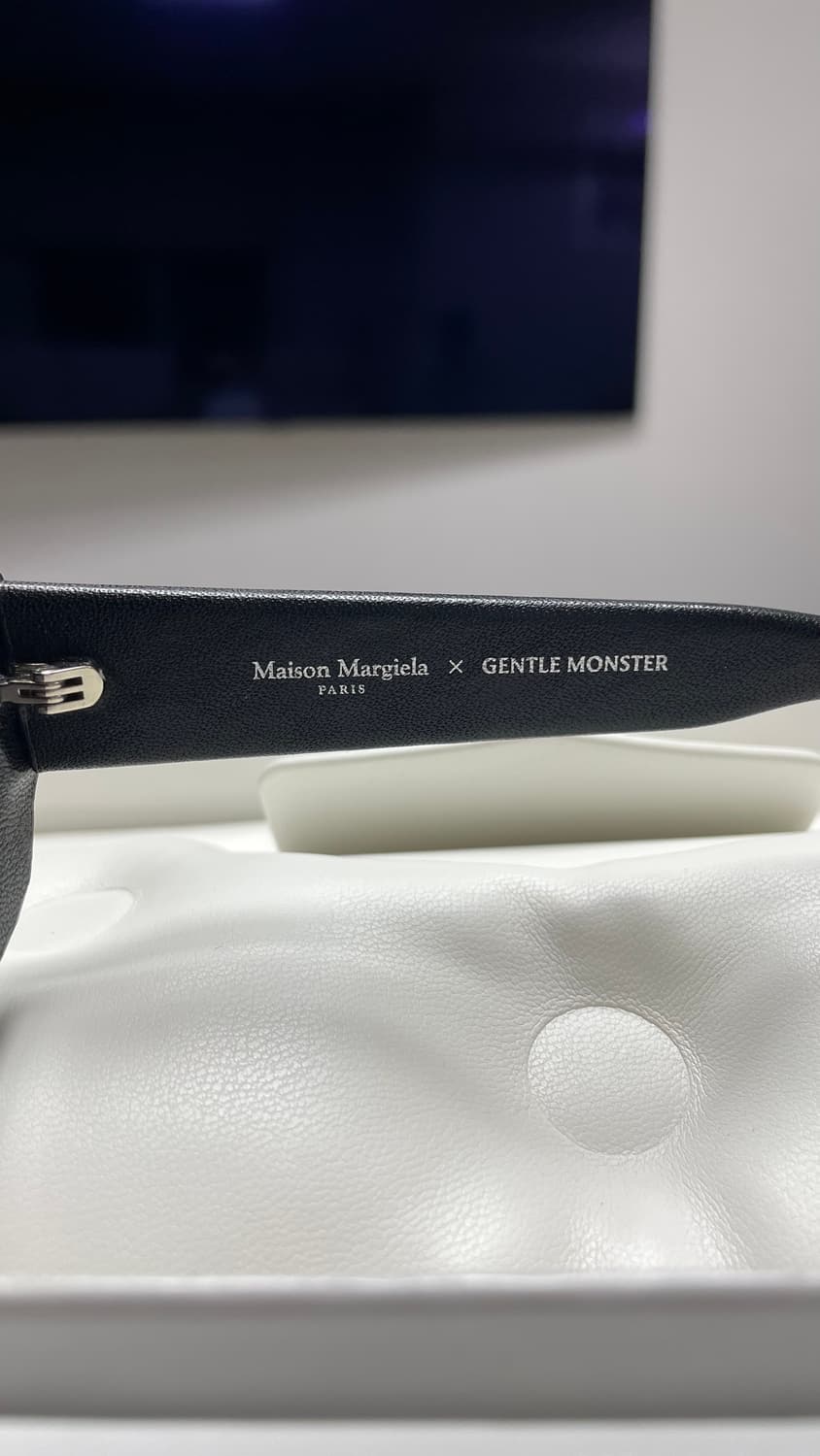 젠틀몬스터 X 마르지엘라 MM106 레더 새상품 상품이미지4