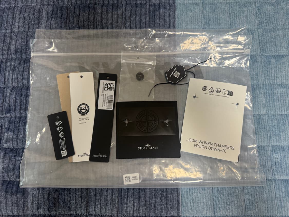 [XL]스톤아일랜드 25ss 룸우븐 경량패딩 블랙 상품이미지5