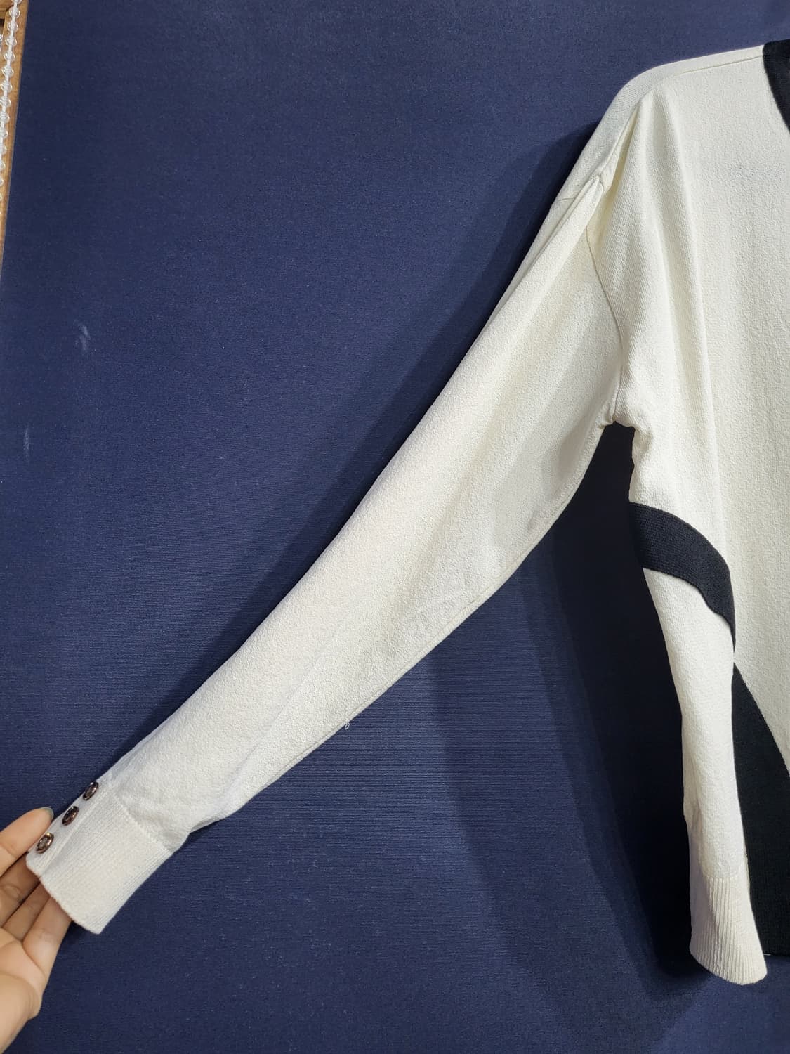 모던한 금장 버튼 가디건 상품이미지4