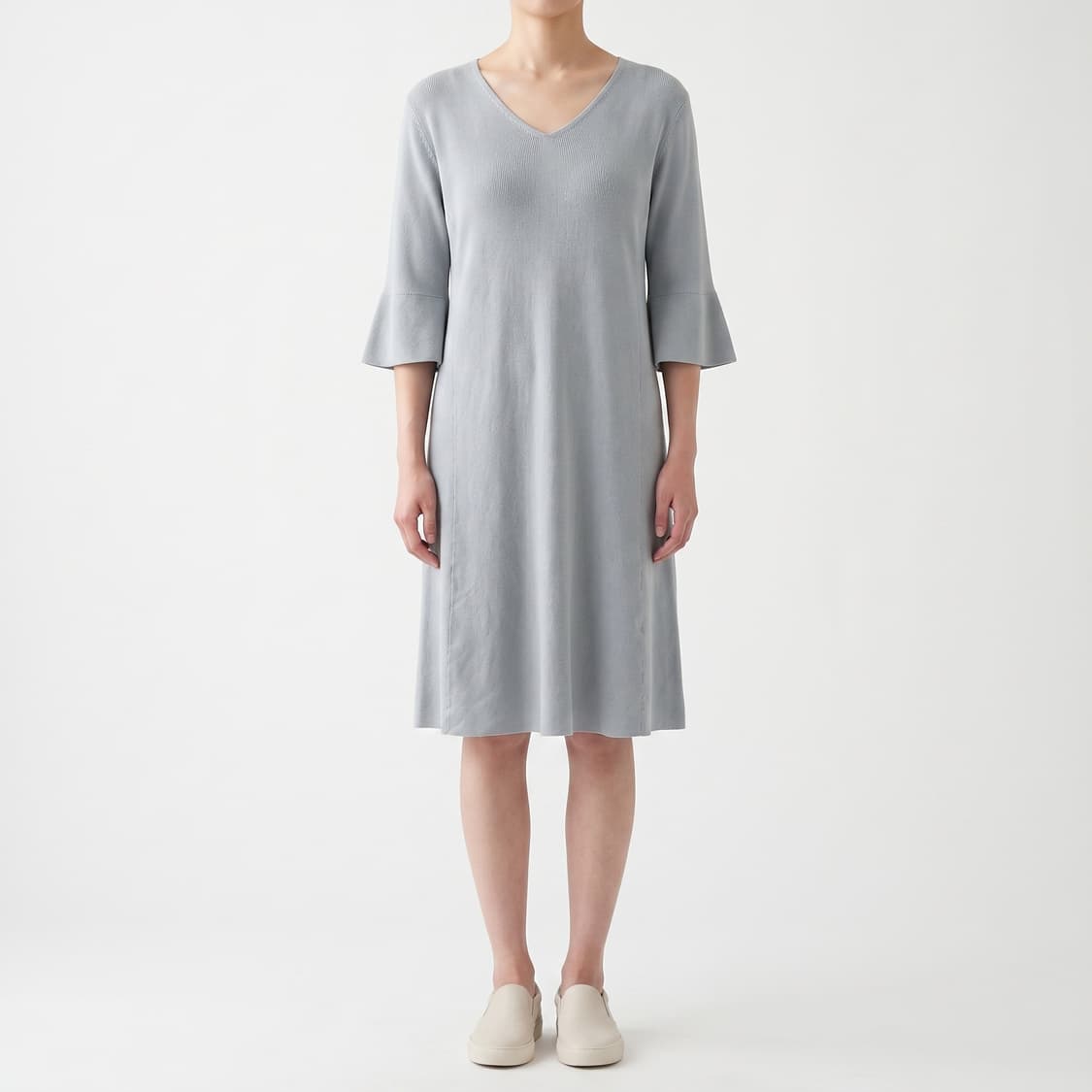 한섬 LÄTT(래트) 브이넥 니트 미디 원피스 상품이미지1