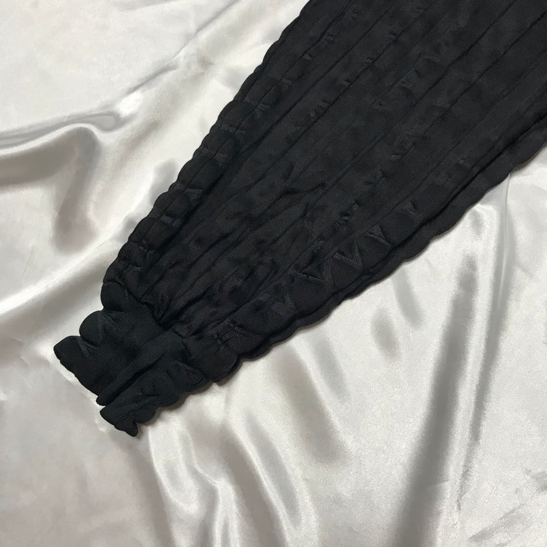 이세이미야케 MEN 주름가공 팬츠 상품이미지3