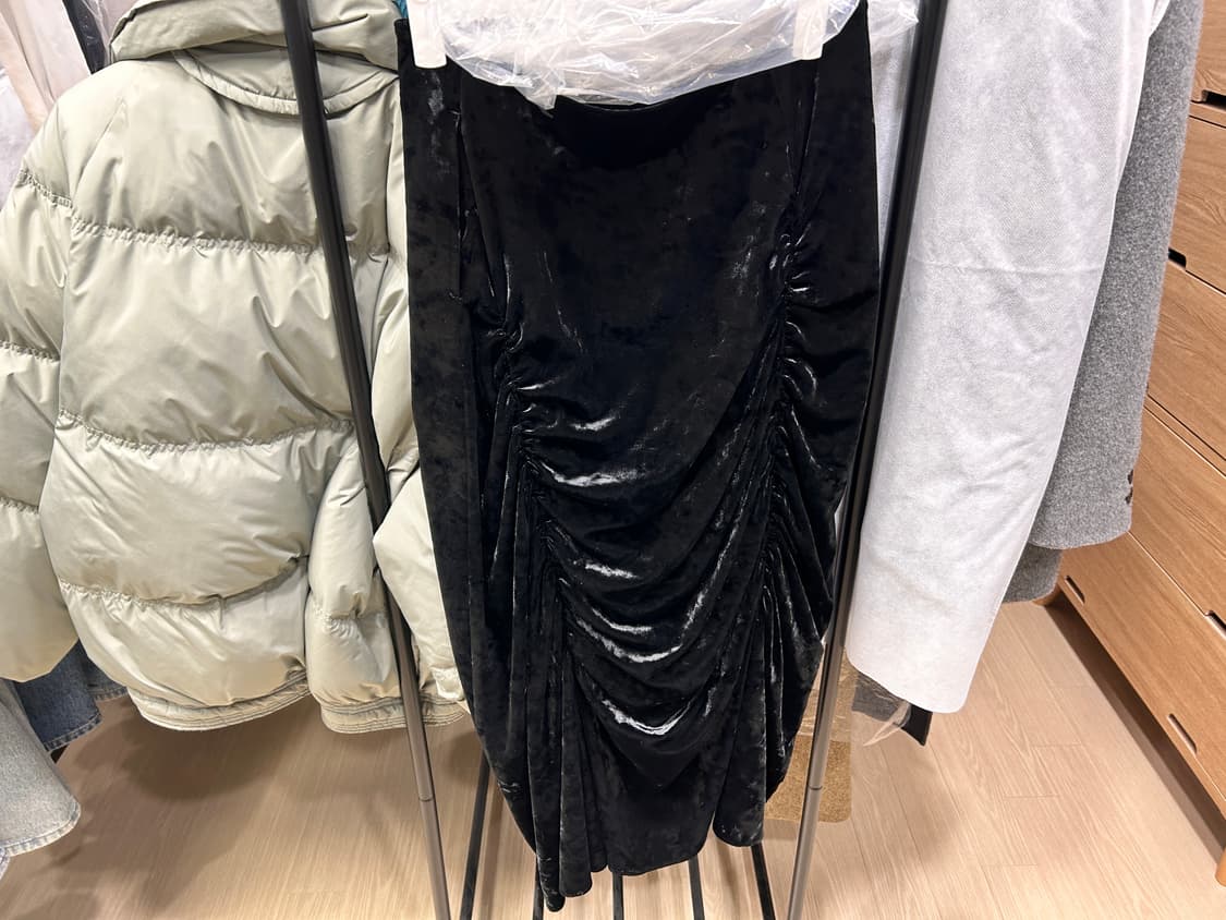 에토스 벨벳셔링 스커트 m(2사이즈) 상품이미지6