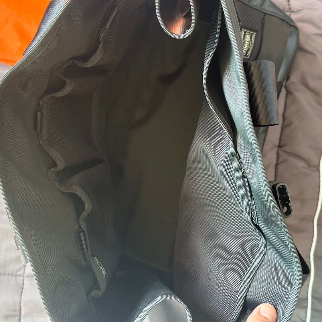 포터 히트 토트백 블랙 상품이미지7