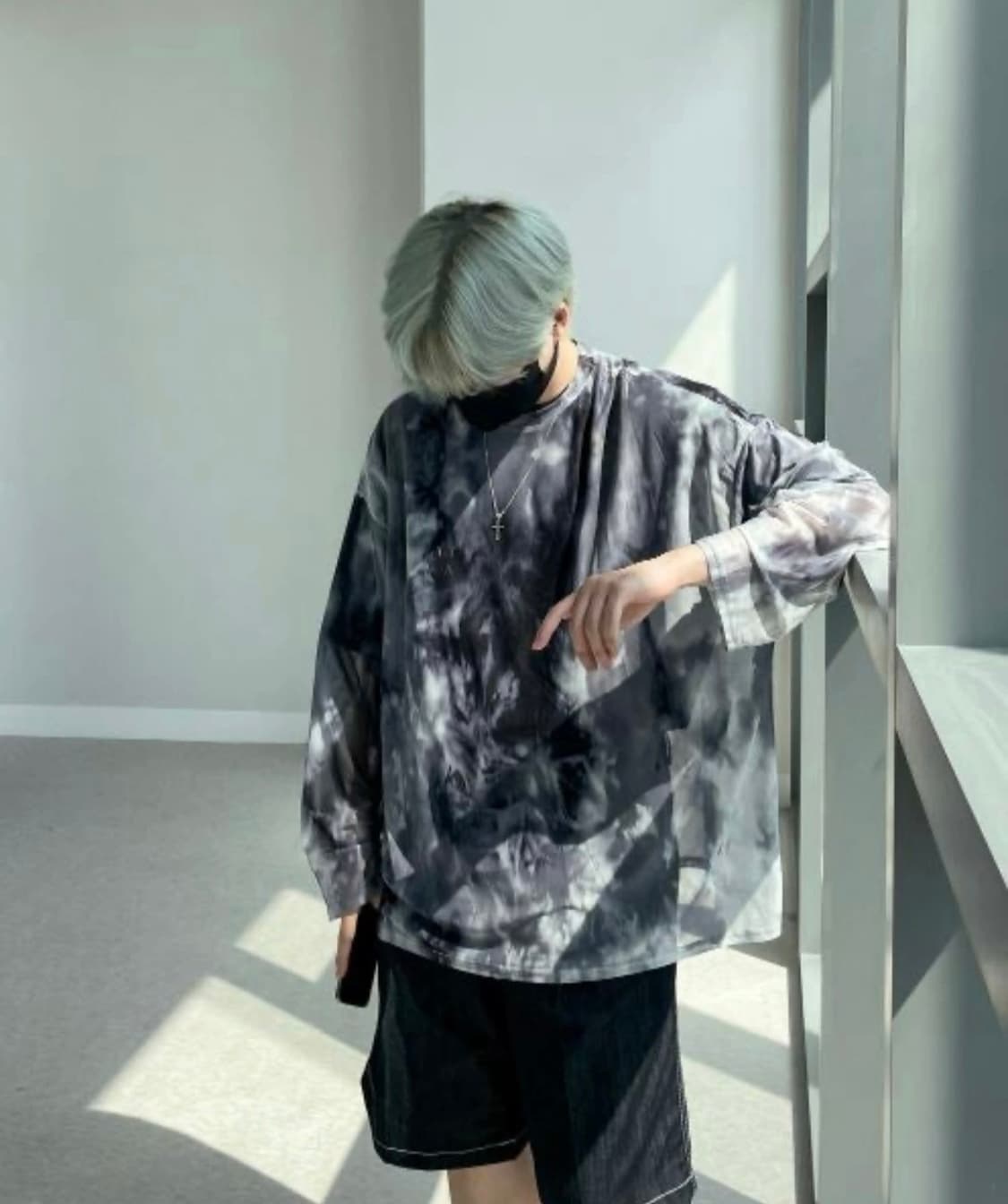 에이블리 타이다이 마블 나염 시스루 레이어드 긴팔 티셔츠 블랙 상품이미지3