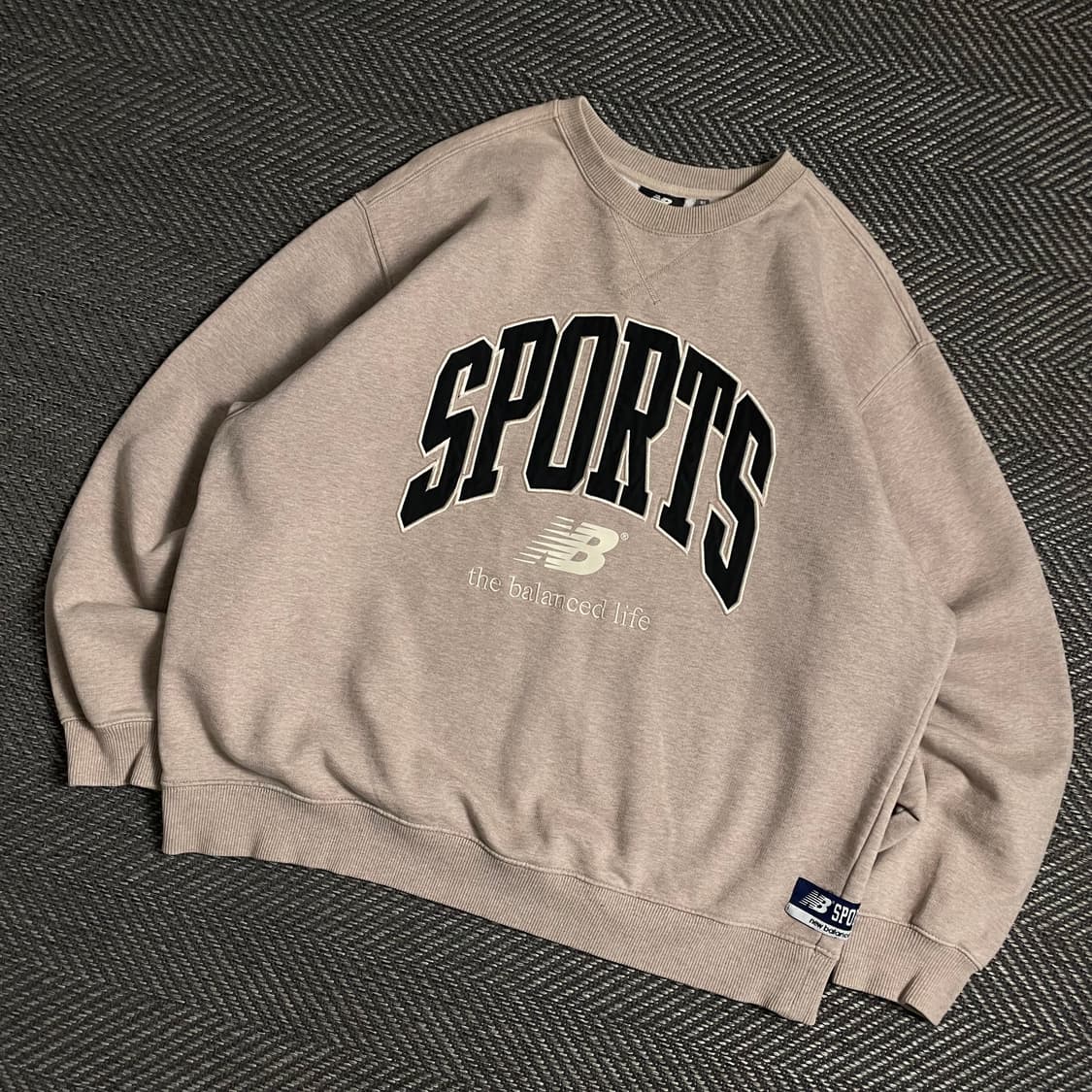 뉴발란스 SPORTS 빅로고 기모 스웻 맨투맨y 4842 상품이미지1