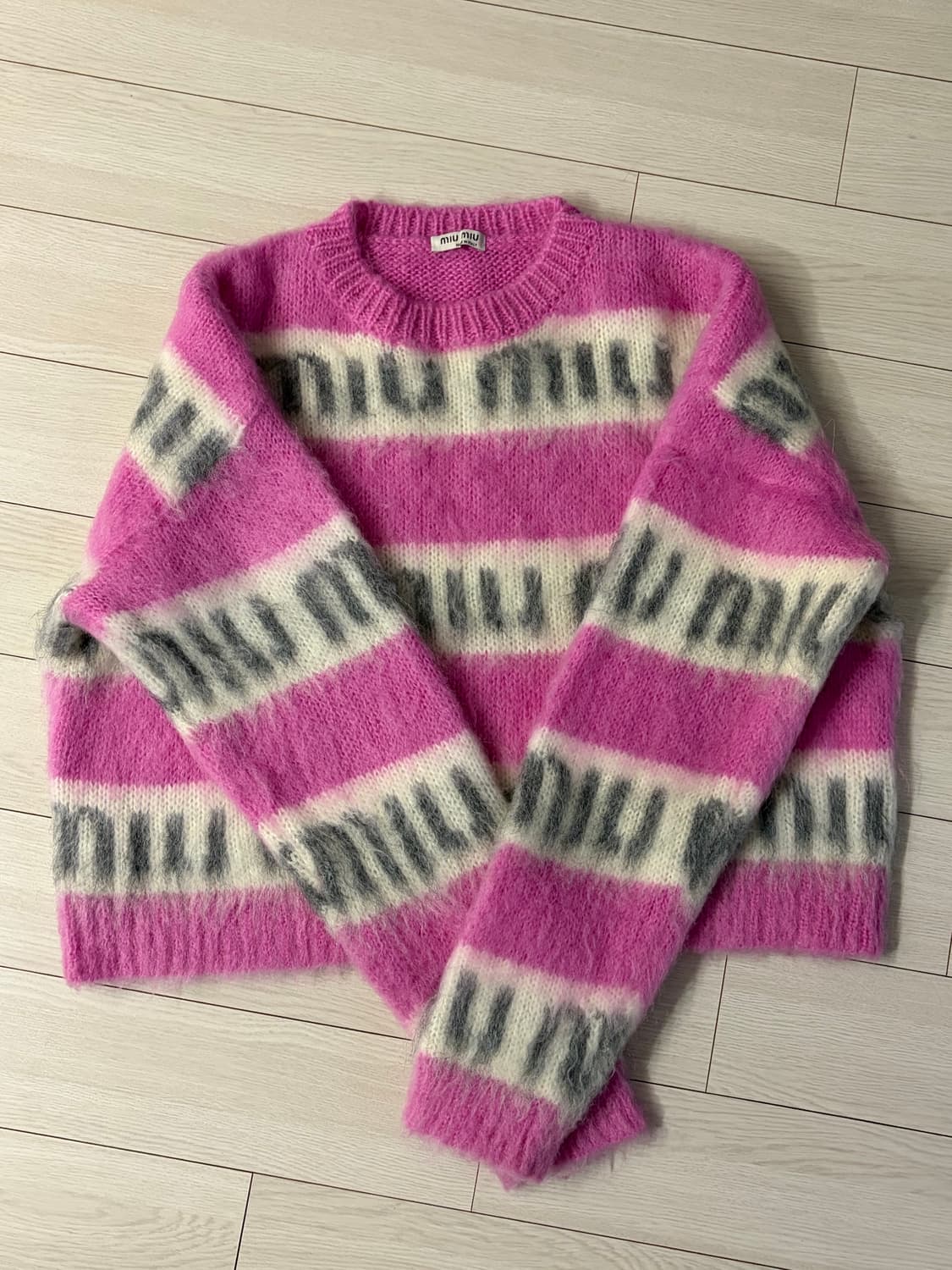 miumiu 모헤어 크롭 니트 상품이미지3