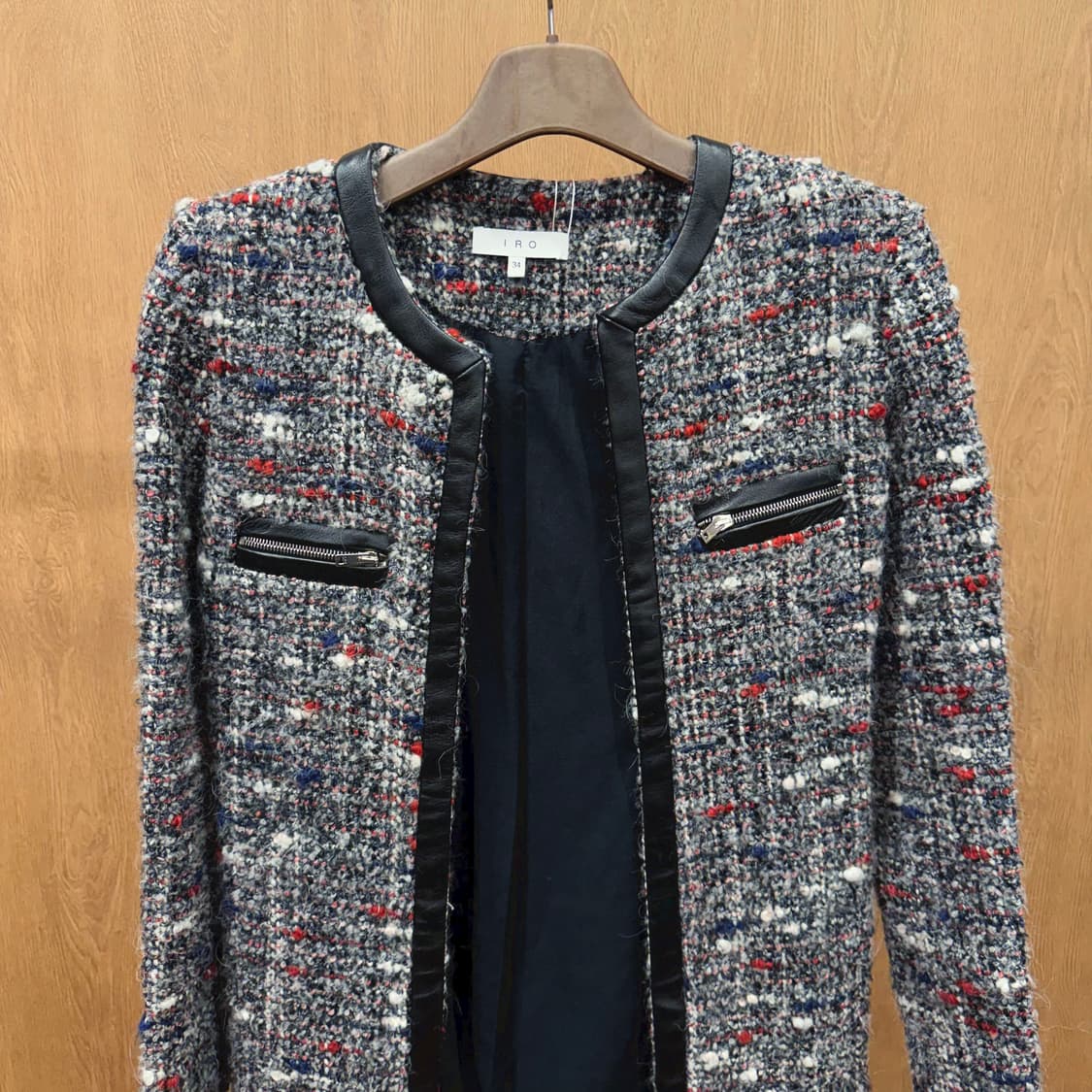 이로 긴팔 오픈 롱 트위드 자켓 레더 트리밍 지퍼 포켓 디테일 그레이 상품이미지4