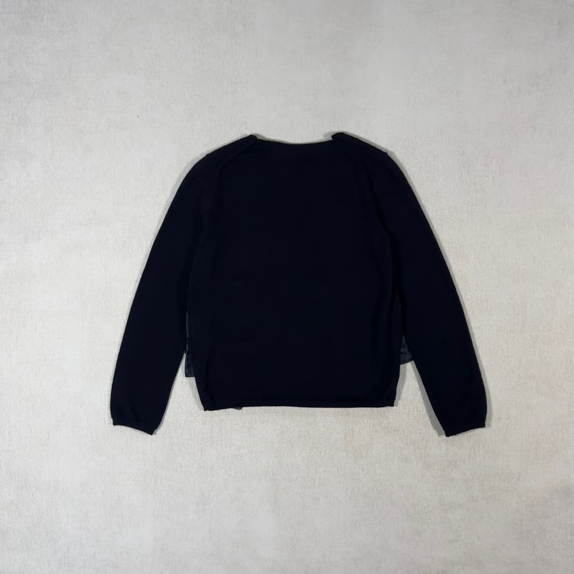 Ruffle Bottom Crewneck Sweater 상품이미지4