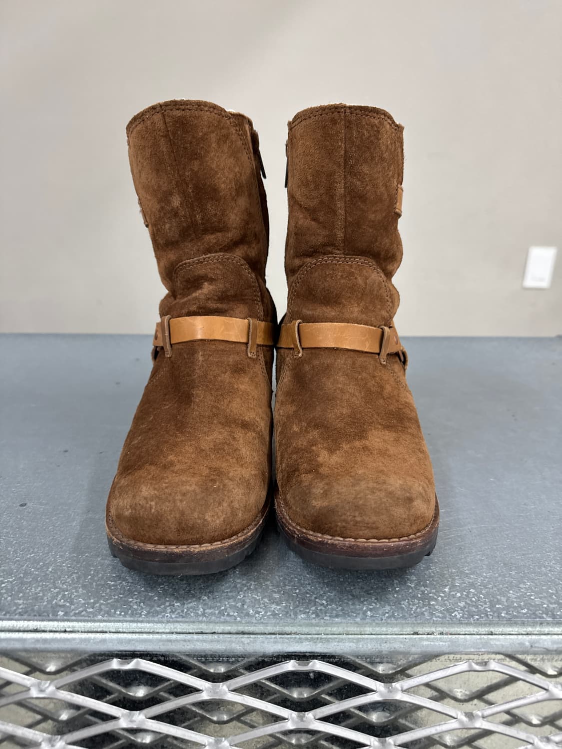 어그 브라운 하네스 부츠 240 상품이미지4