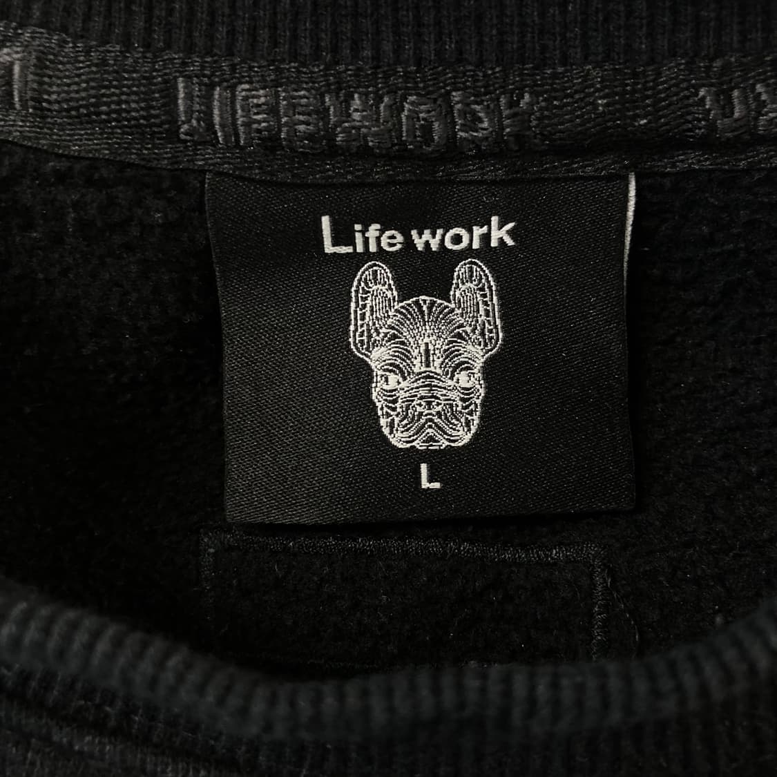 라이프워크 라독 스몰 로고 블랙 맨투맨 상품이미지5