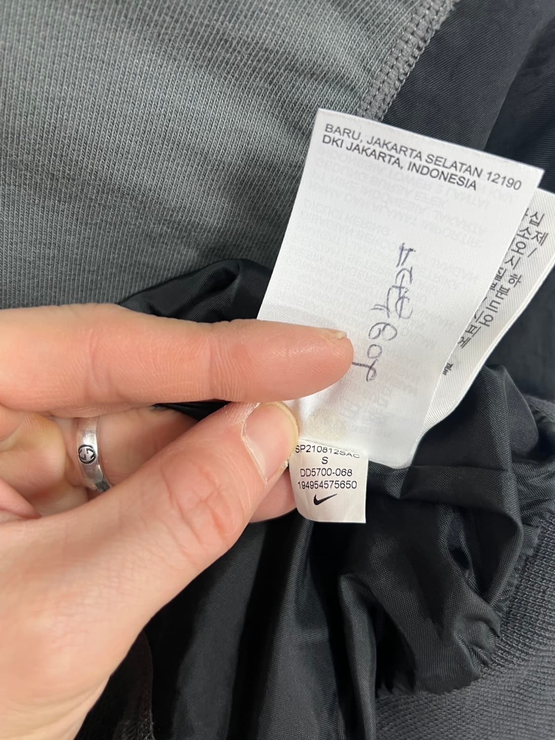 나이키 스포츠웨어 아이언그레이 빅스우시 오버핏 풀오버 후드티 상품이미지8