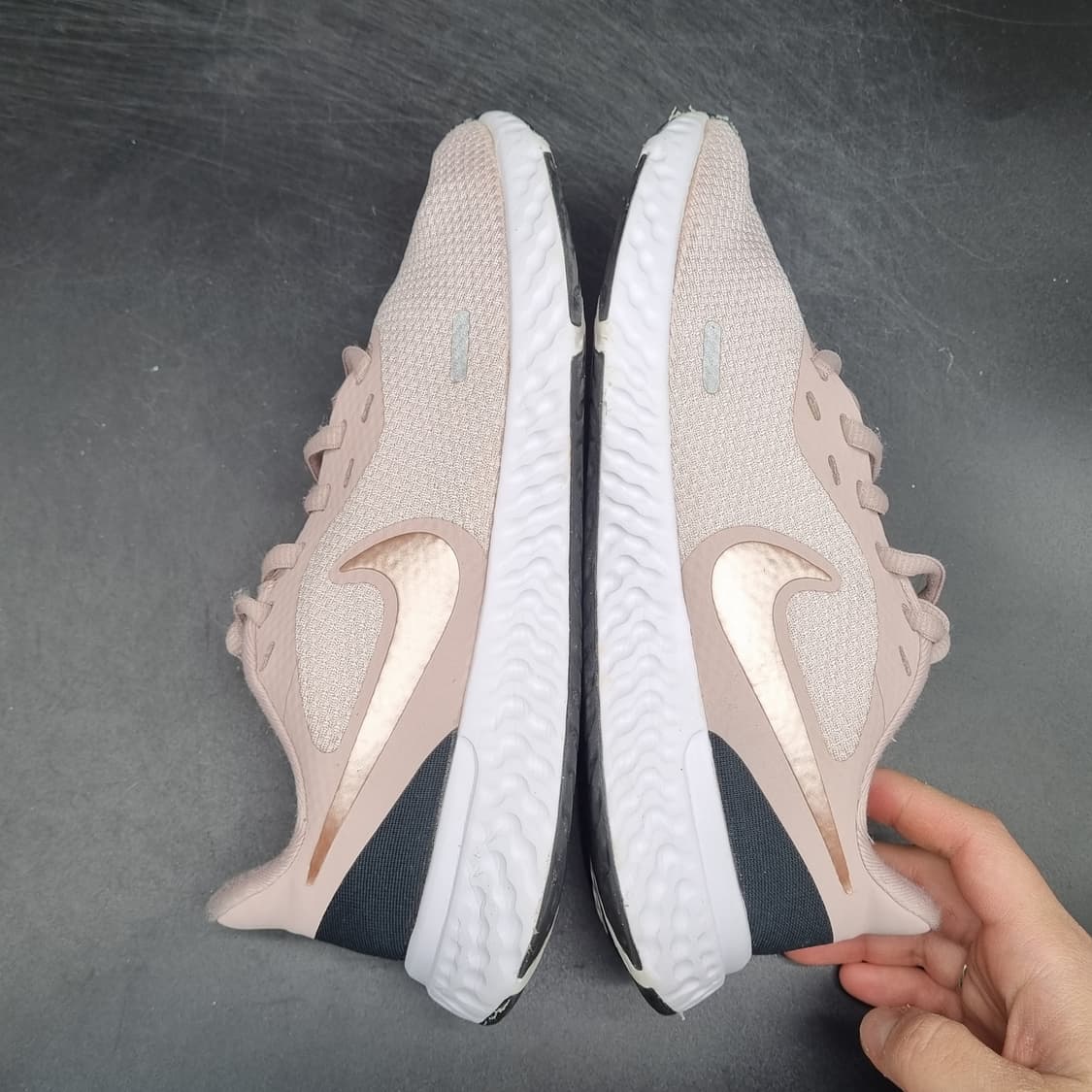 나이키 레볼루션5 핑크 운동화225 상품이미지5