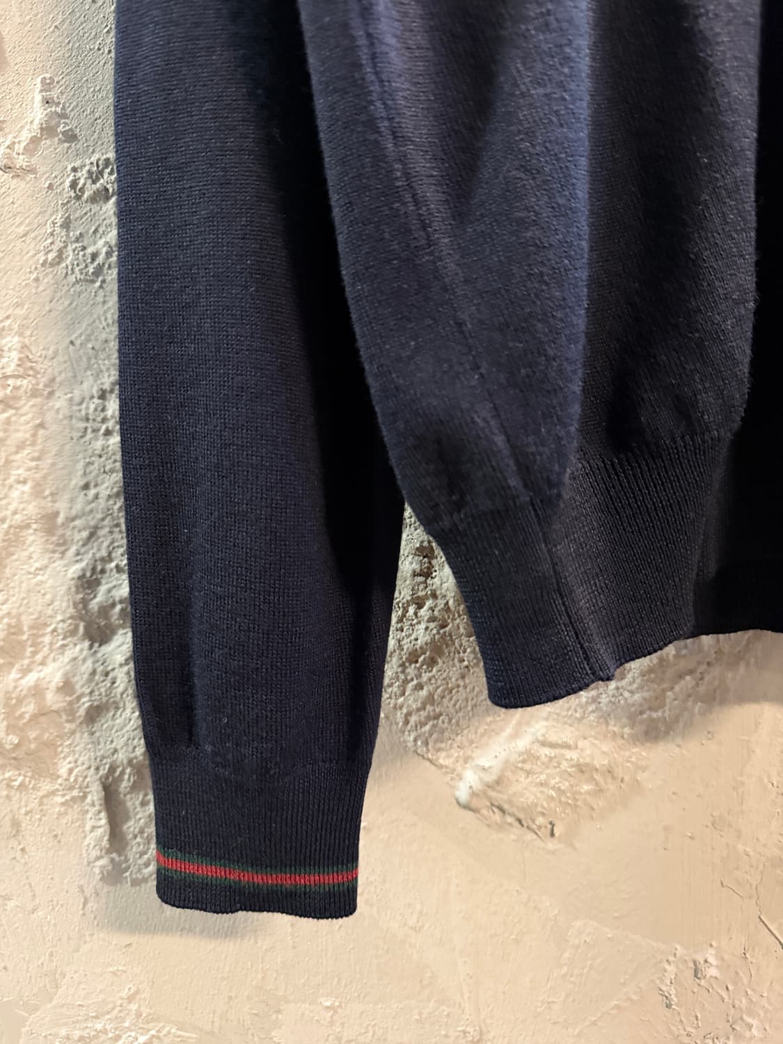 구찌 빈티지 울 니트 브이넥 로고 패치 S 상품이미지4