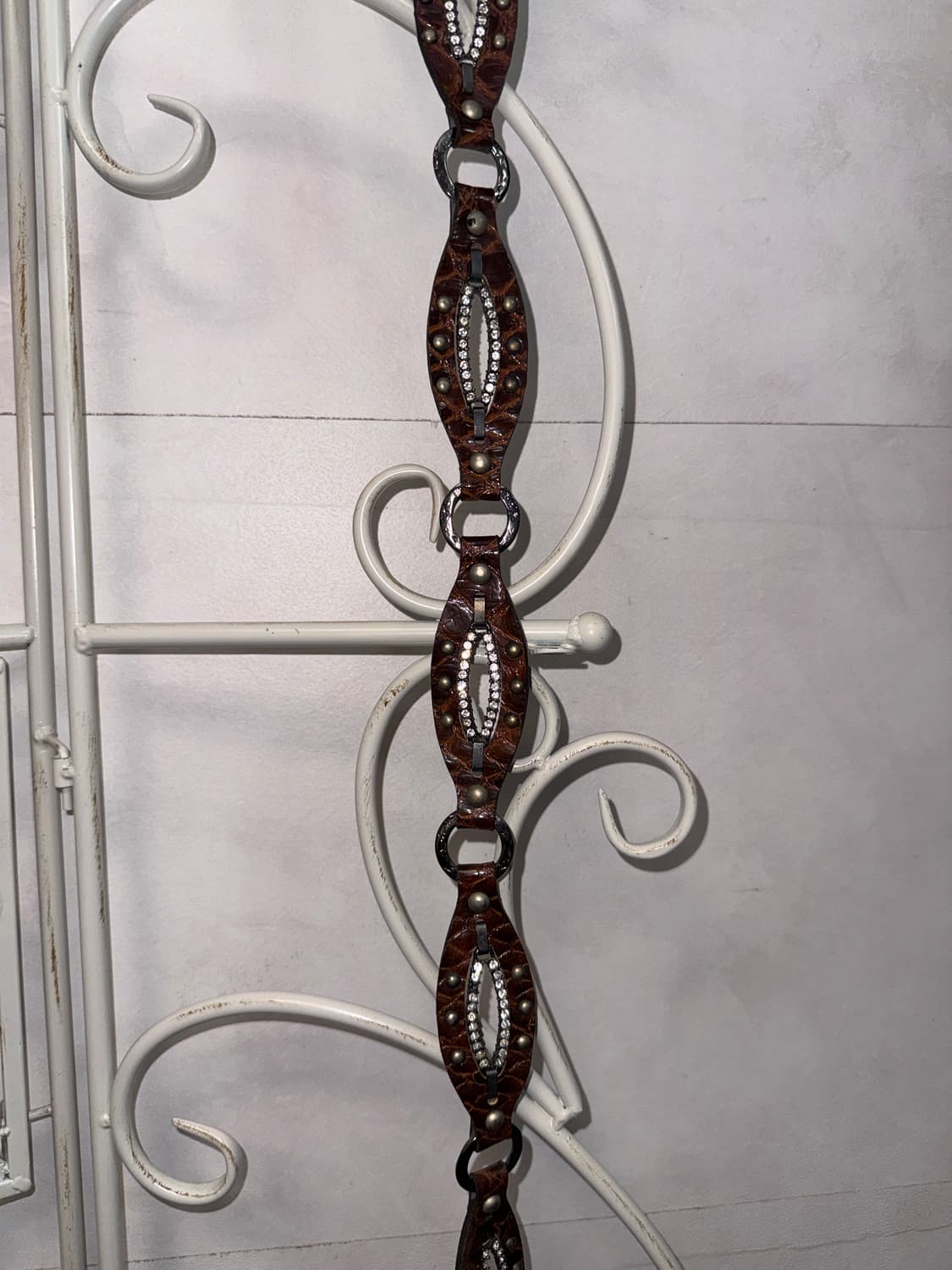 Brown python cubic stud chain belt 상품이미지5