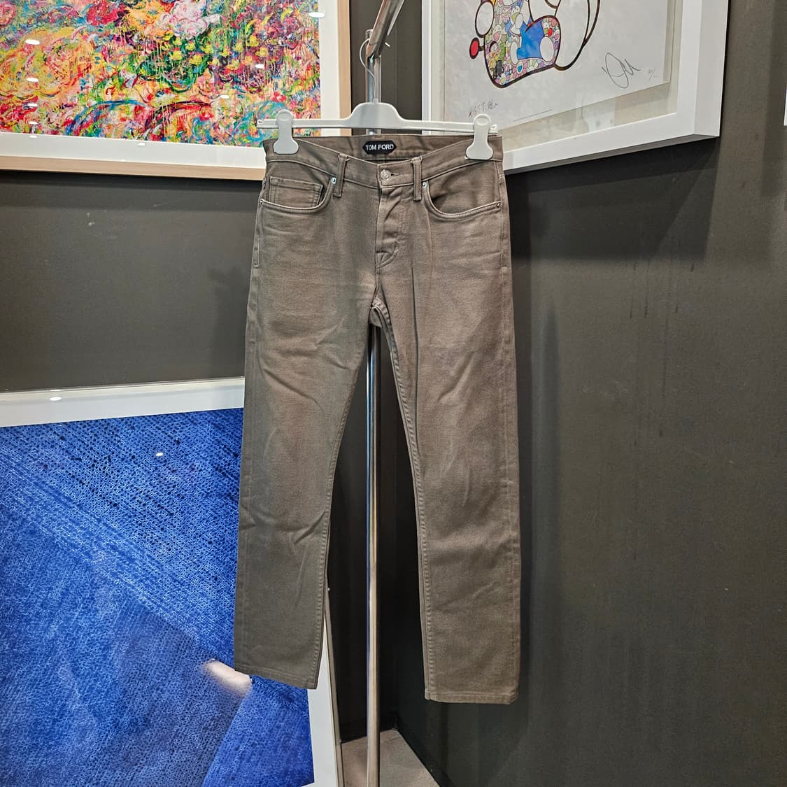 톰포드 스웨이드 패치로고 슬림핏 데님팬츠 상품이미지1