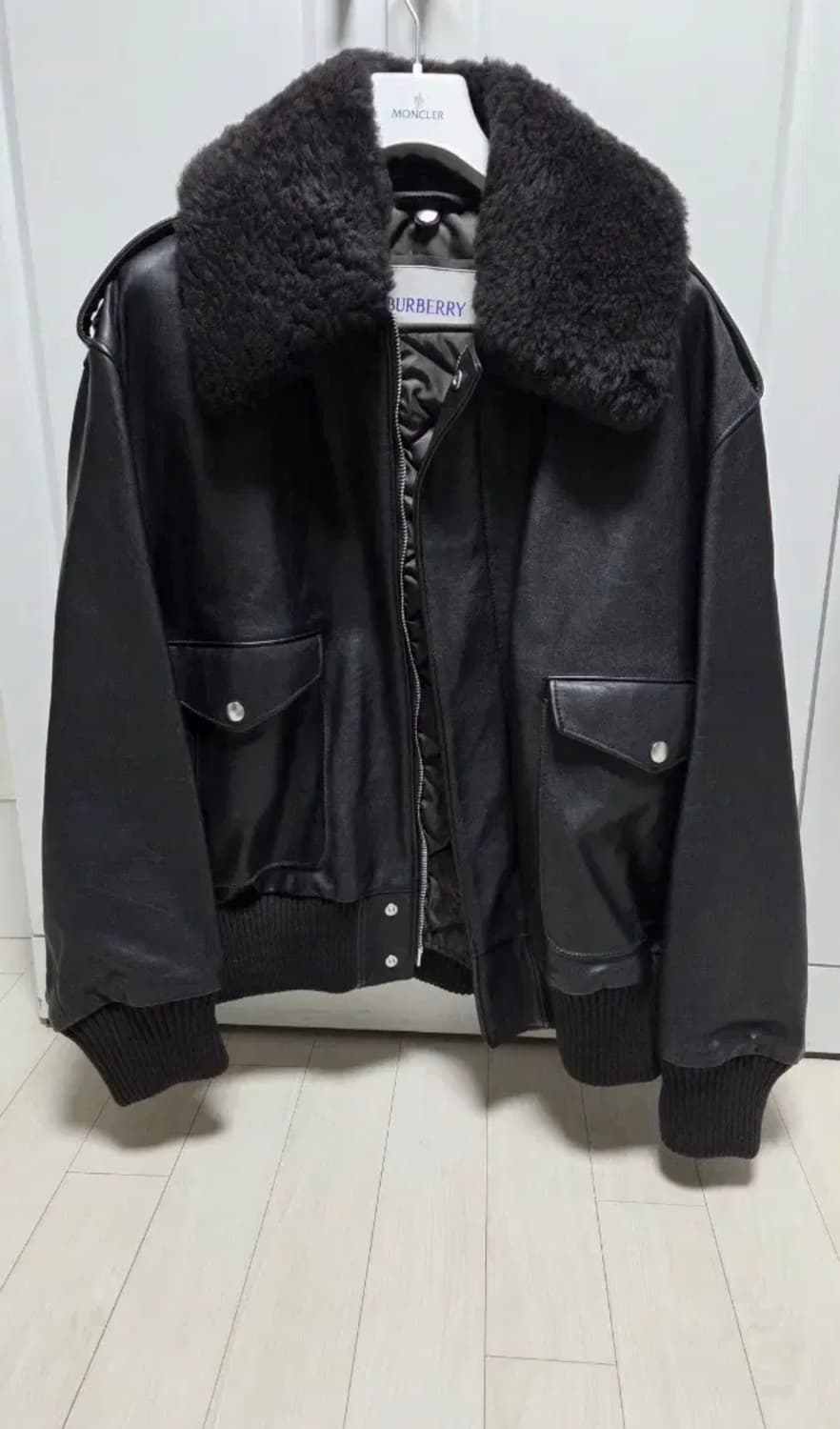 버버리 시어링 리얼 레더 봄버 자켓 상품이미지1