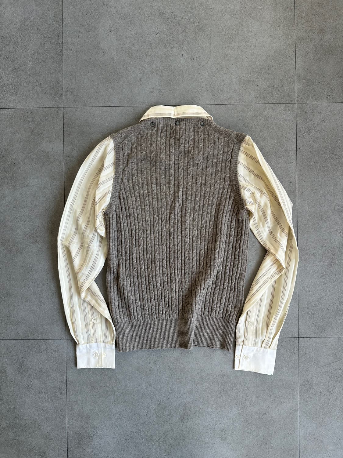 끌로에 피비파일로 브라운 니트 셔츠 상품이미지3