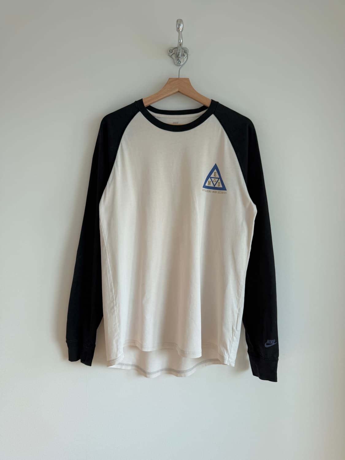 나이키(NIKE) 롱 슬리브 상품이미지1