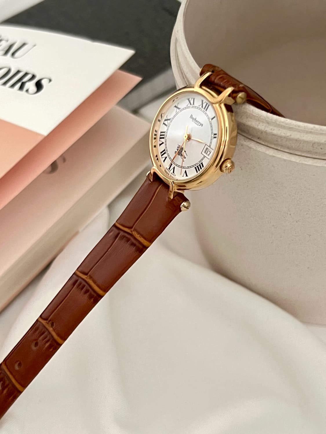 버버리 골드 라운드 여성시계 상품이미지8