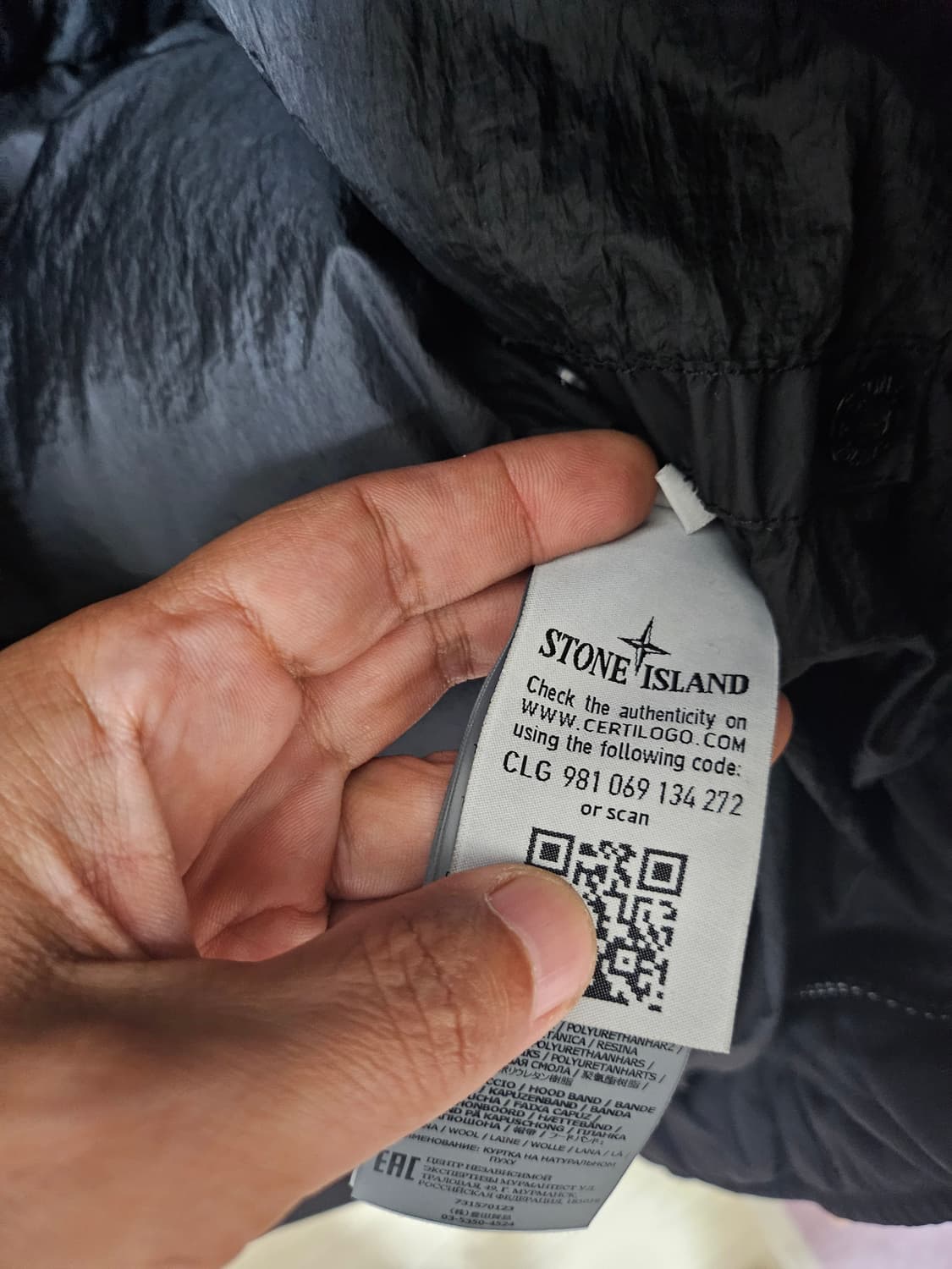 20fw 스톤아일랜드 크링클립스패딩xl 블랙 상품이미지8