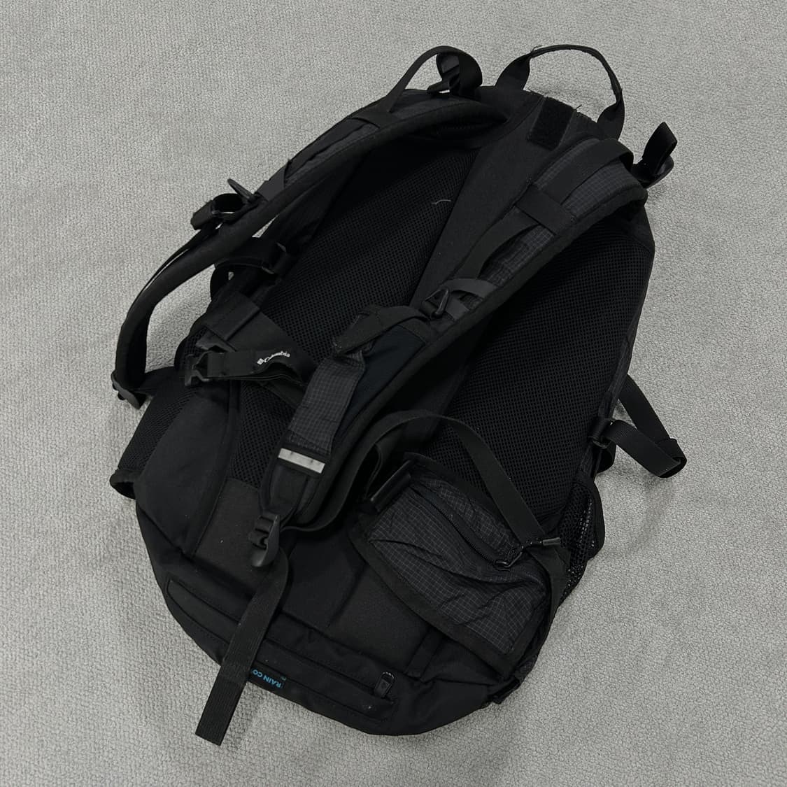 컬럼비아 블랙 백팩 가방 상품이미지2