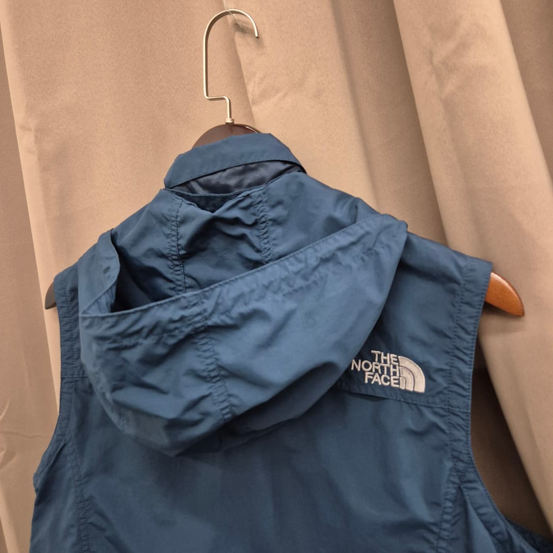 노스페이스 후드 나일론 조끼 M 상품이미지4