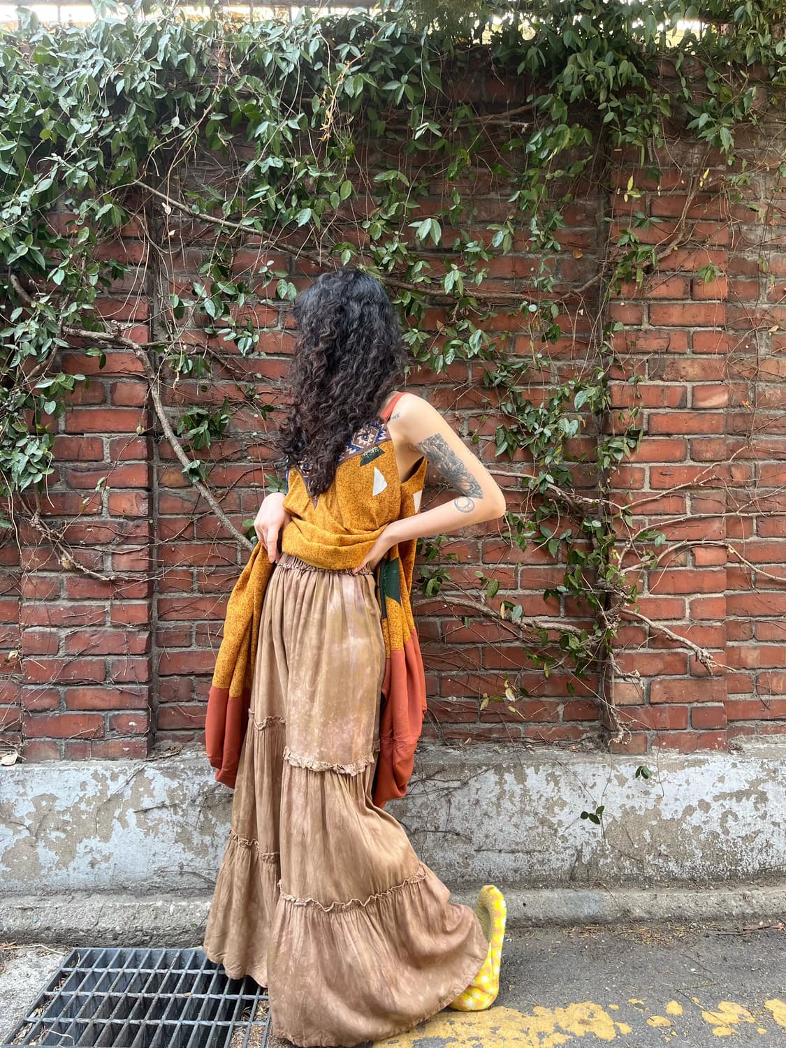 브라운 타이다이 패턴 와이드 팬츠 상품이미지3