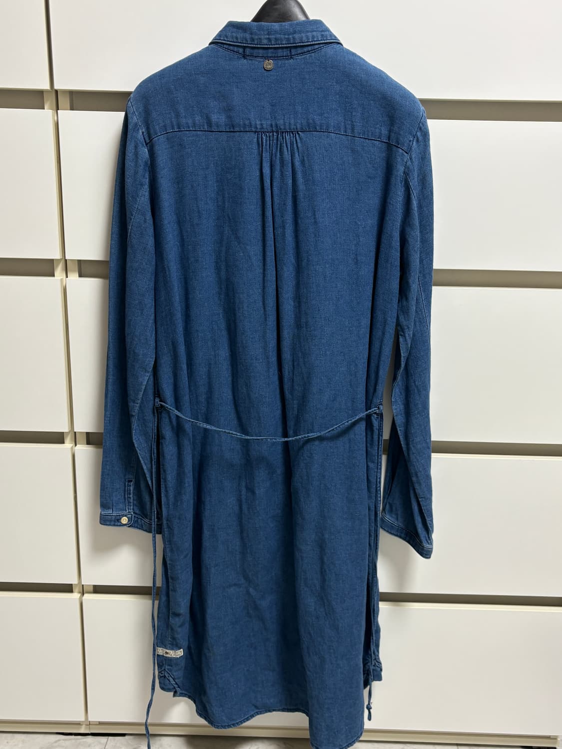 써스데이 아일랜드 자수 데님 원피스 상품이미지2