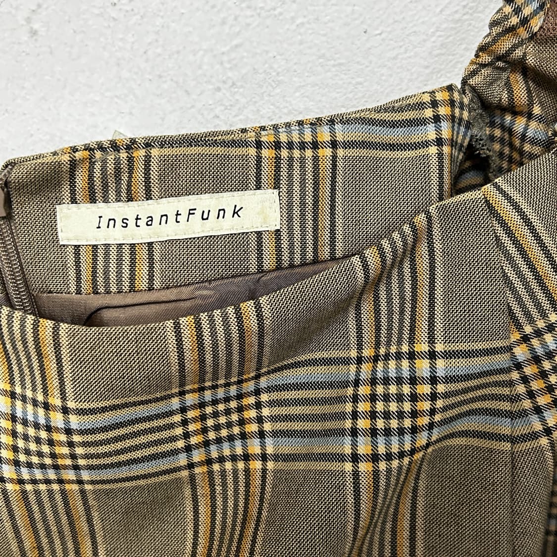 INSTANTFUCK 체크 패턴 스퀘어넥 블라우스 상품이미지3