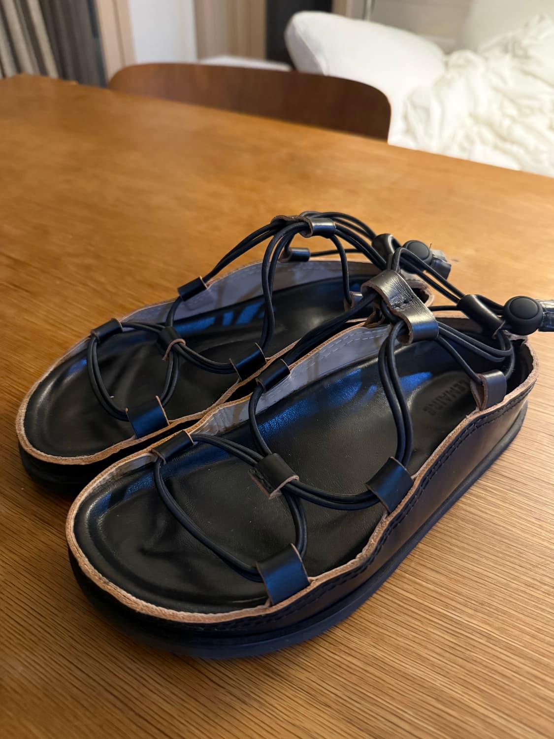 르메르 샌들 37사이즈입니다. 상품이미지1