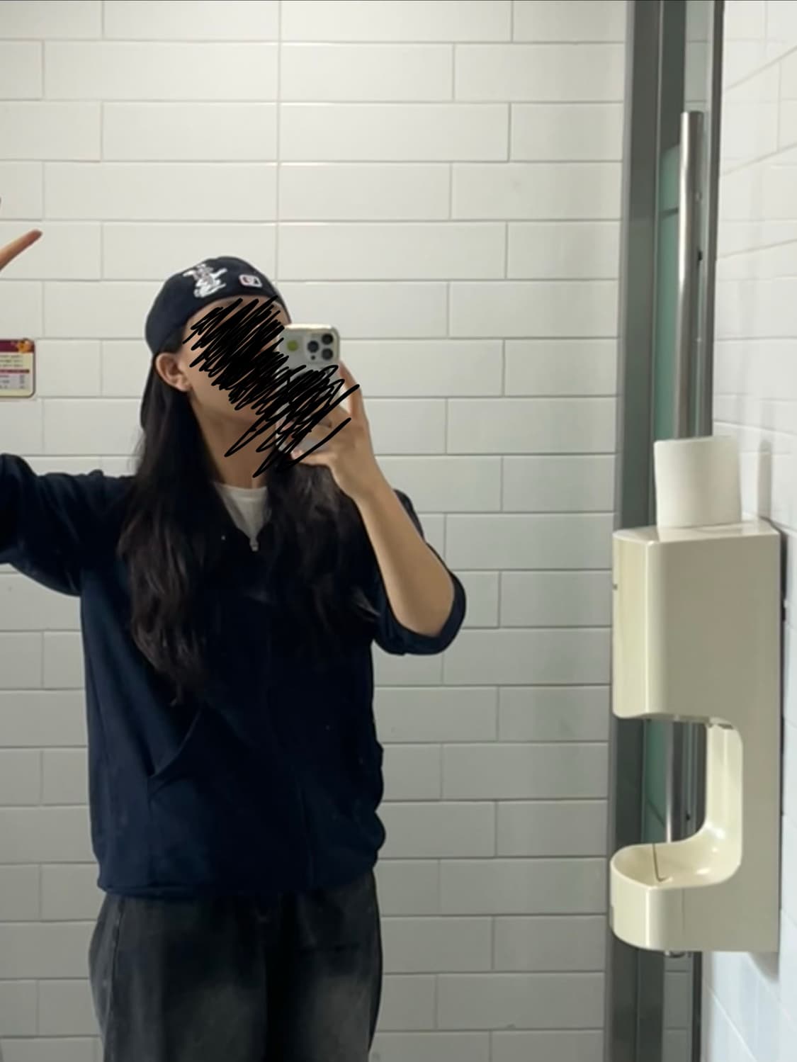 더뮤지엄비지터 모자 상품이미지4