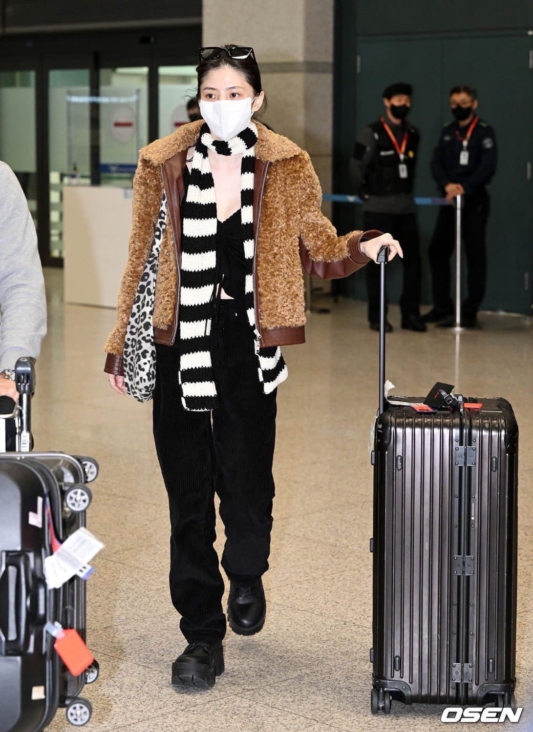 더오픈프로덕트 퍼자켓 상품이미지5