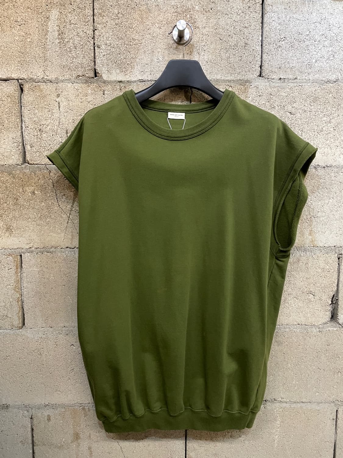 드리스 반 노트 슬리브리스 스웨셔츠  상품이미지1