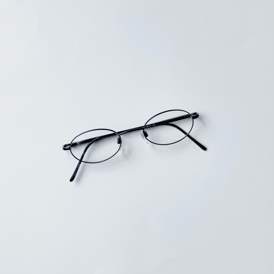 [픽키-695] 블랙 메탈 안경 슬림 오벌 프레임 클래식 미니멀 상품이미지5