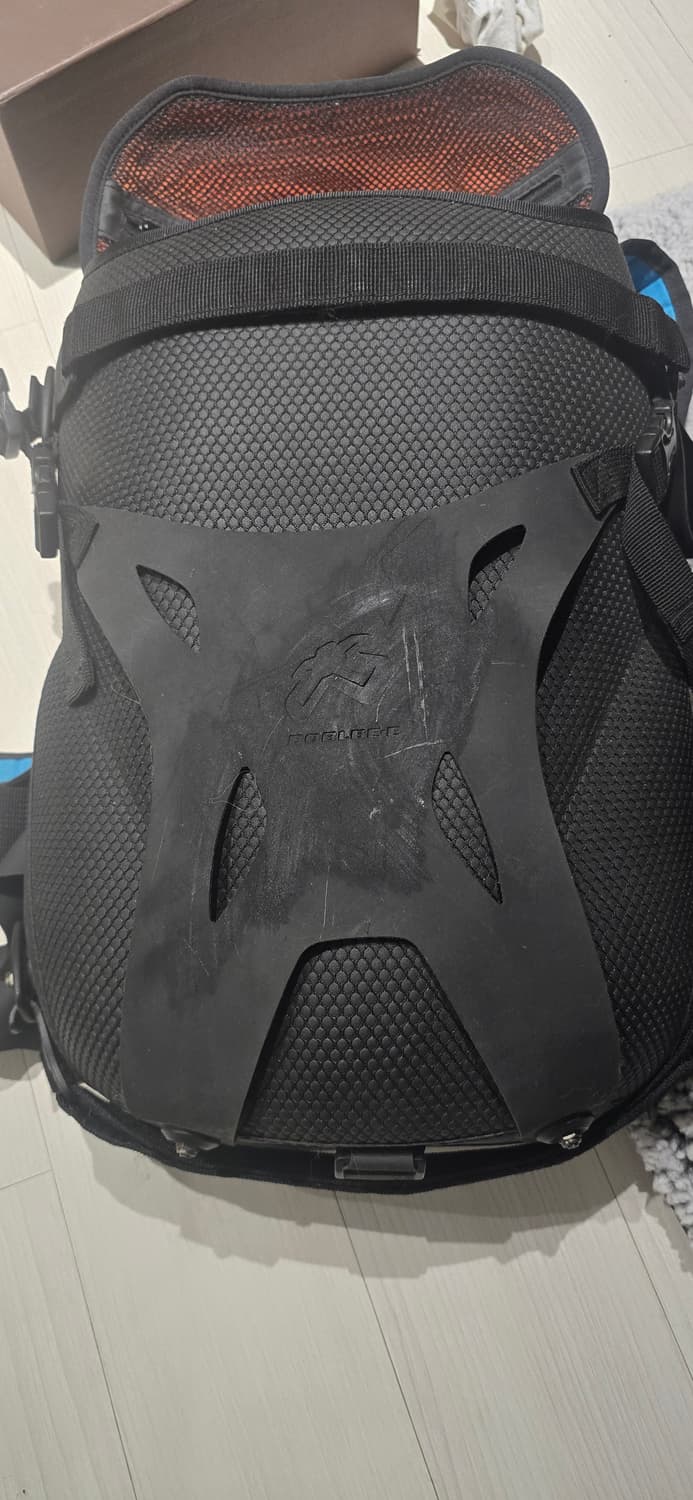 보블비 하드 백팩 유니섹스 상품이미지1