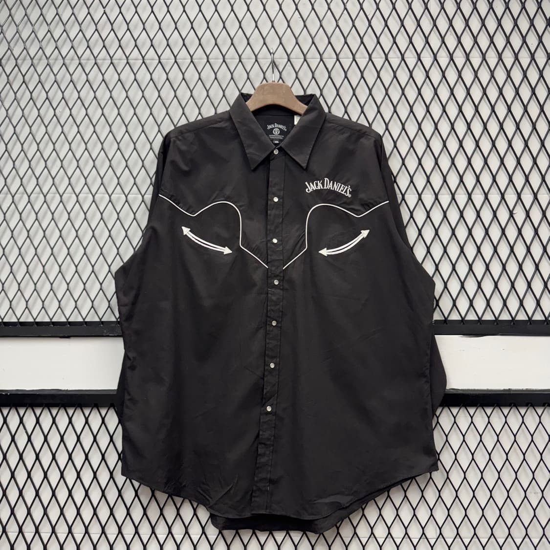 잭 다니엘 웨스턴 셔츠 애로우 투포켓 디테일 블랙 상품이미지1