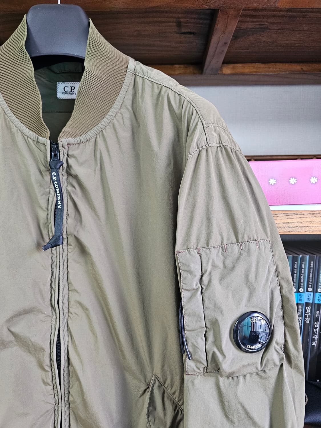 새거급 씨피 CP컴퍼니 봄버 자켓 나일론 팔아요 ma1 바람막이 마원 상품이미지2