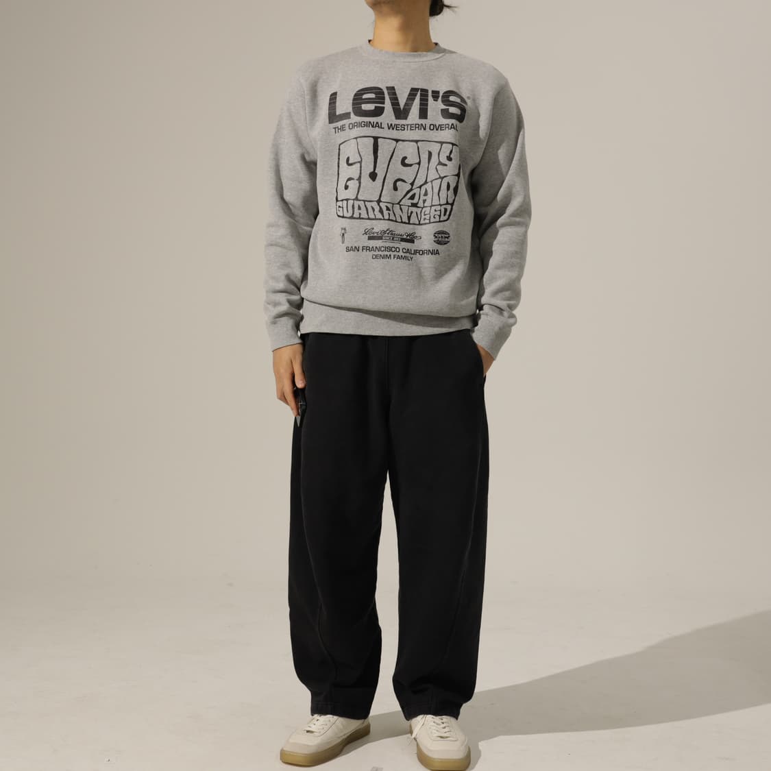 리바이스 레드탭 그래픽 맨투맨 스웻 상품이미지4