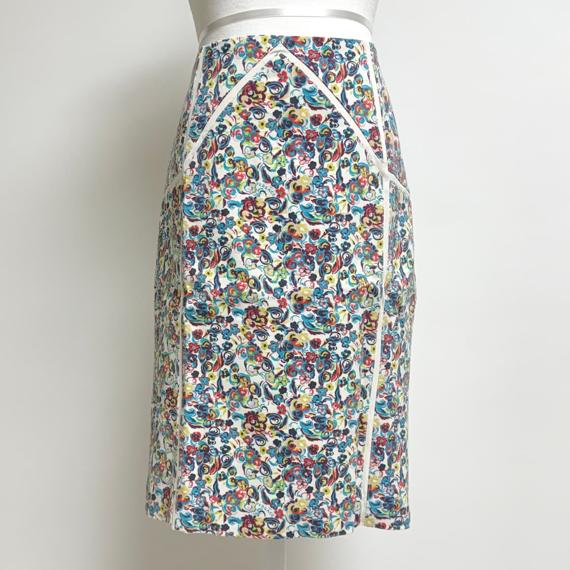 지아니 베르사체 플라워패턴 미디 스커트 42 상품이미지1